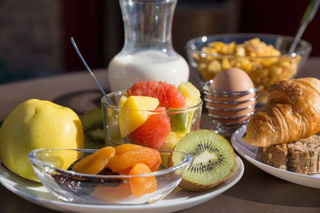 The Originals City, Hotel Novella Confort, Nantes Est Carquefou Amenities photo